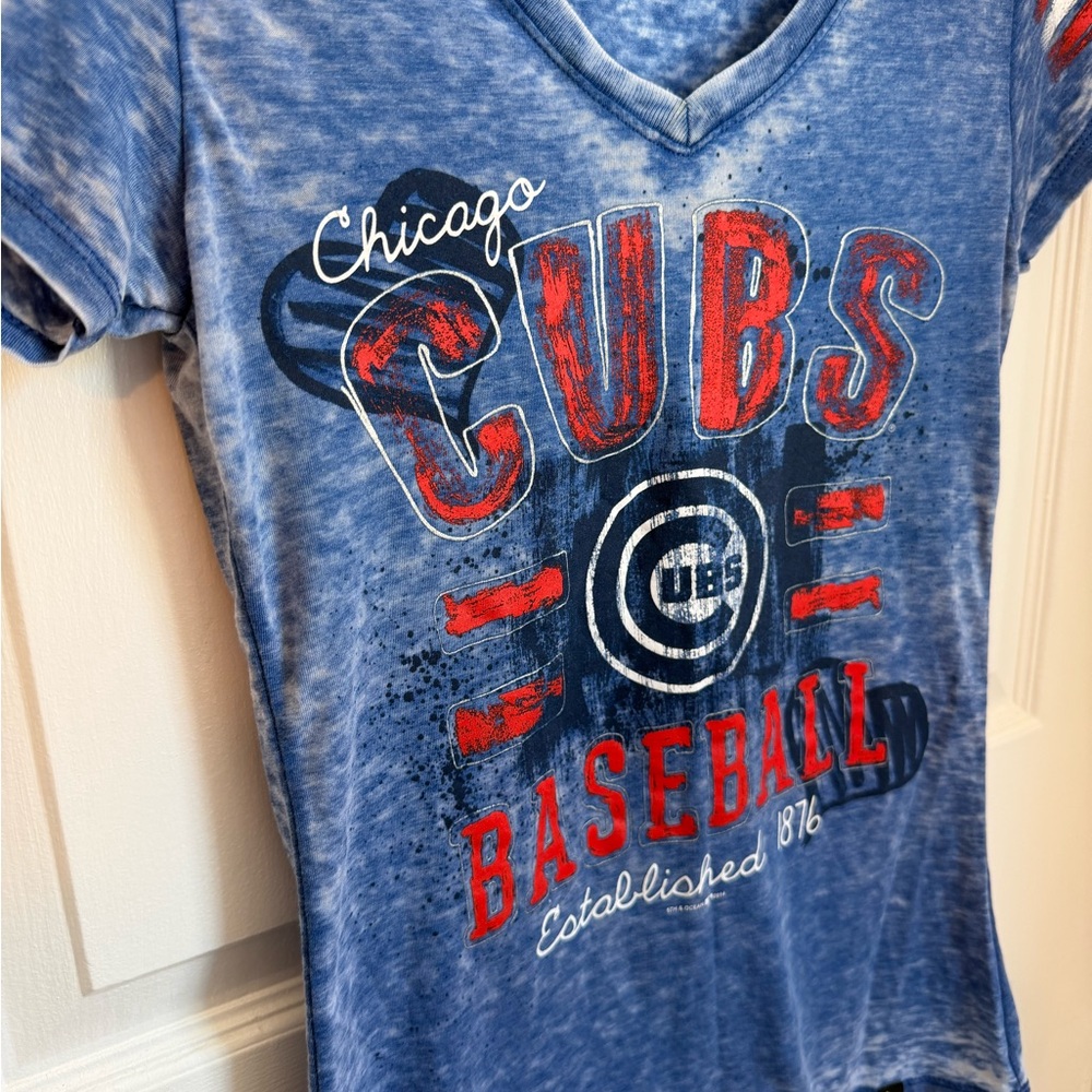 Chicago Cubs Burnout Blue and Red Graphic T-Shirt - Picture 4 of 11